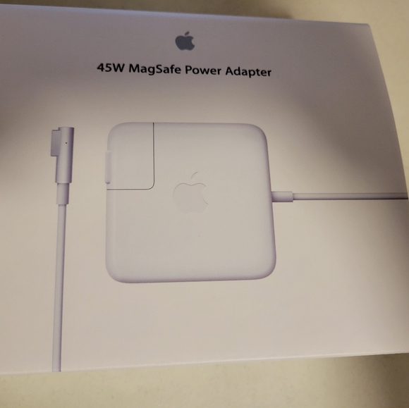 *** NEW*** 45W MagSafe Power Adapter - Picture 1 of 4